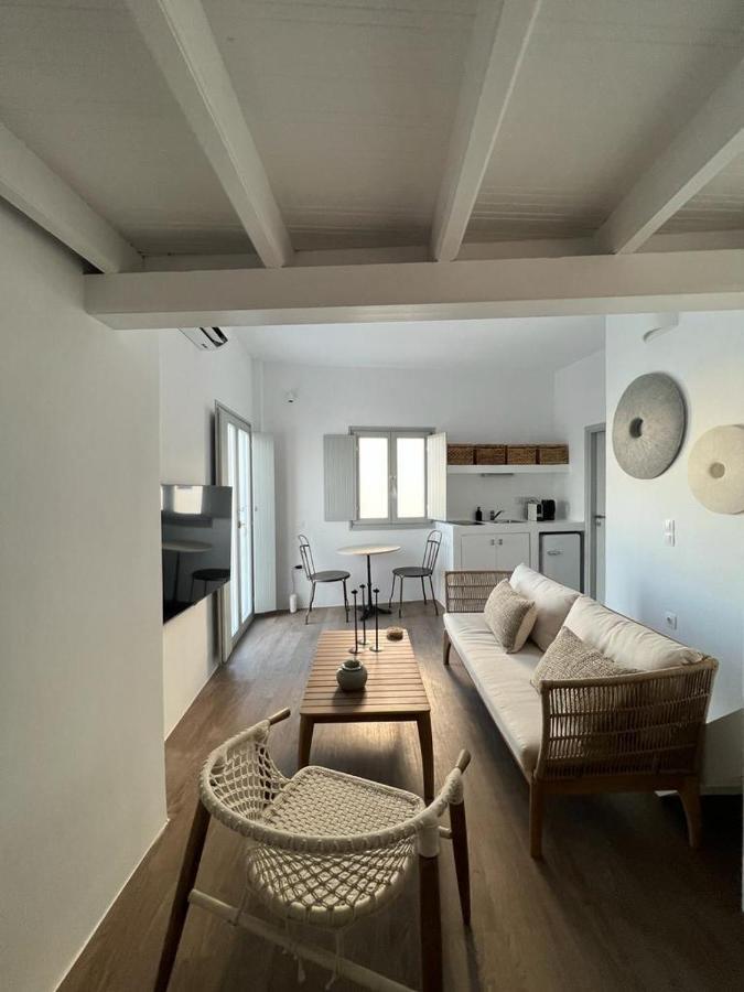 Amarone House, ナウサ エクステリア 写真